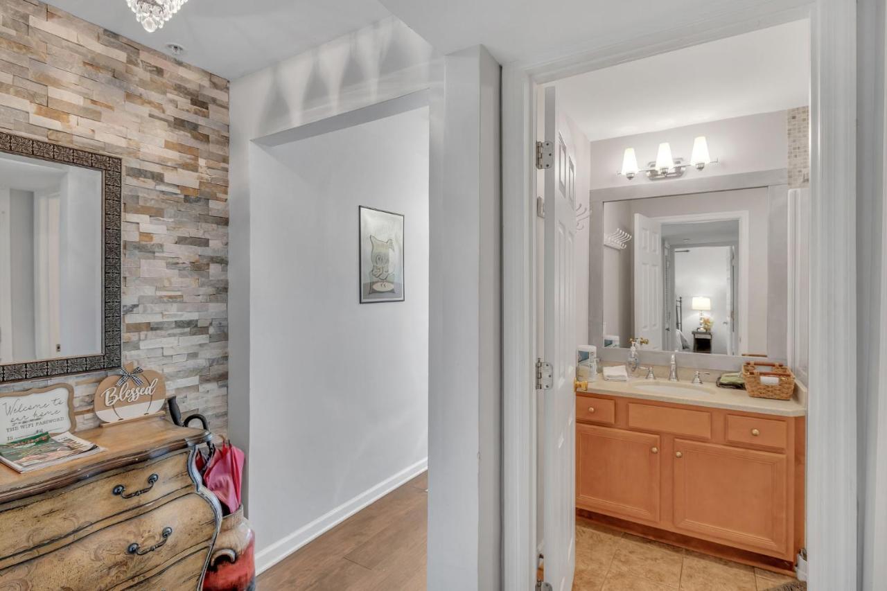 Nash Gold Private Condo - 2Bed, 2Bath, Sleep 6, 25 Min Walk To Broadway And All Nashville Attractions, Pool, Gym Екстериор снимка
